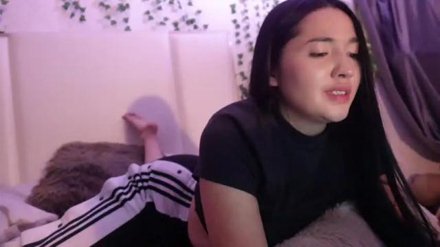 Image 7 of emma_johnson_ Stream on Chaturbate on 1 month ago