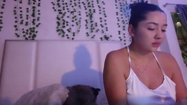 Image 3 of emma_johnson_ Stream on Chaturbate on 4 days ago