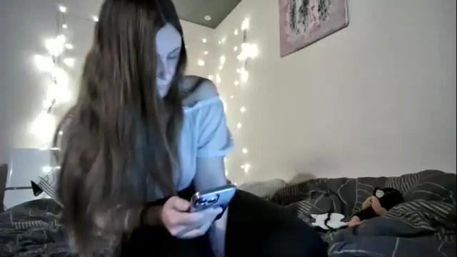 Image 3 of emma_just Stream on Chaturbate on 22 days ago