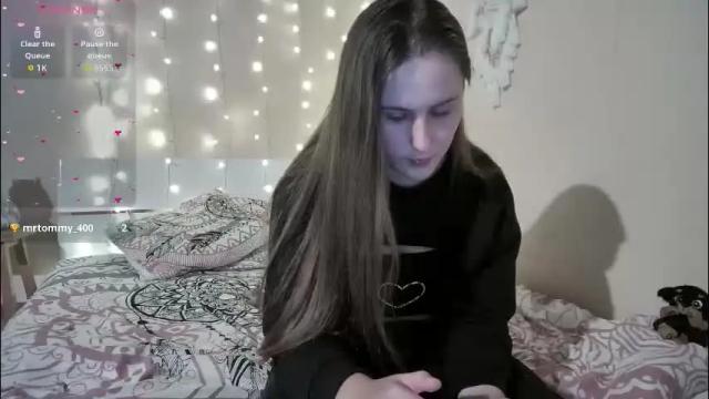 Image 7 of emma_just Stream on Chaturbate on 1 month ago
