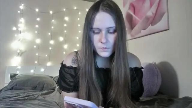 Image 4 of emma_just Stream on Chaturbate on 24 days ago