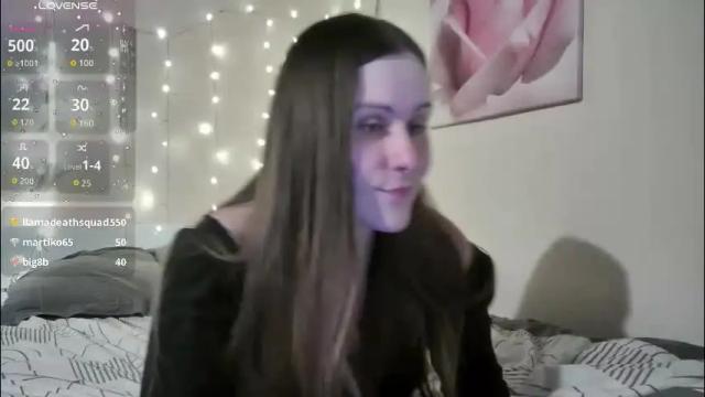 Image 2 of emma_just Stream on Chaturbate on 20 days ago