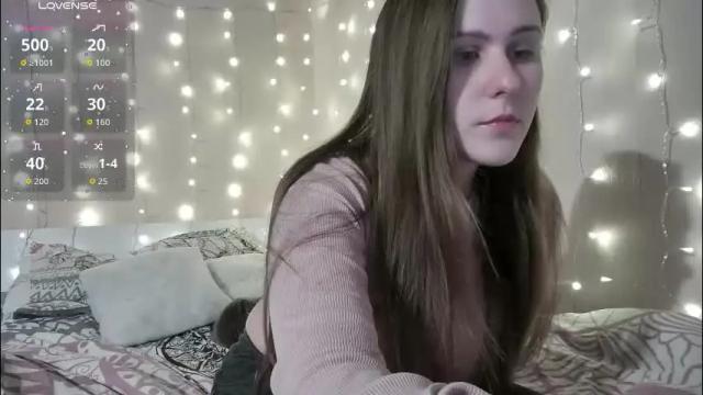 Image 2 of emma_just Stream on Chaturbate on 1 day ago
