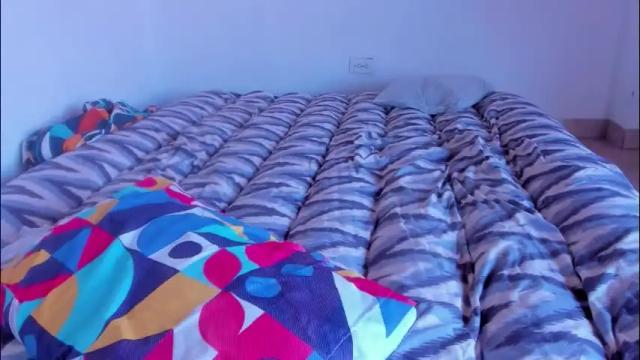 Image 12 of emma_lean Stream on Chaturbate on 12 days ago