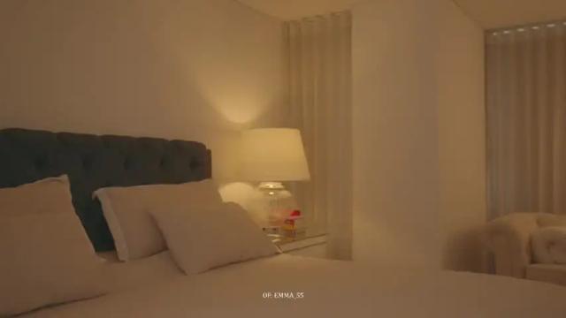 Image 3 of emma_lu1 Stream on Chaturbate on 2 months ago