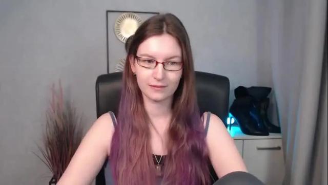 Image 3 of emma_lust94 Stream on Chaturbate on 26 days ago