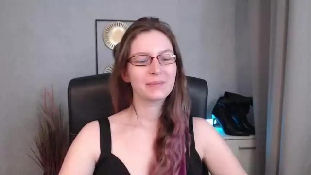 Image 3 of emma_lust94 Stream on Chaturbate on 1 month ago
