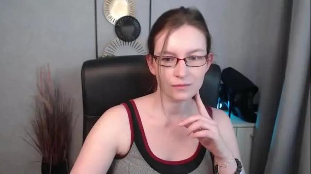 Image 3 of emma_lust94 Stream on Chaturbate on 1 month ago