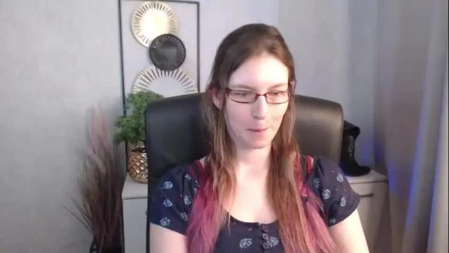 Image 12 of emma_lust94 Stream on Chaturbate on 28 days ago