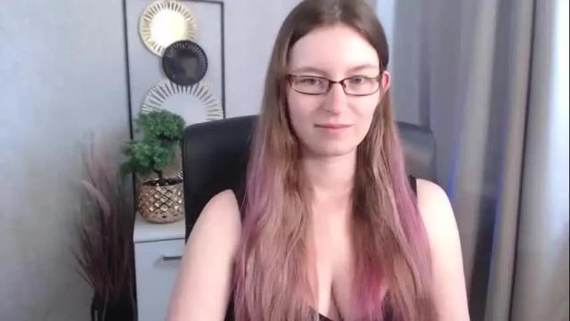 Image 12 of emma_lust94 Stream on Chaturbate on 26 days ago