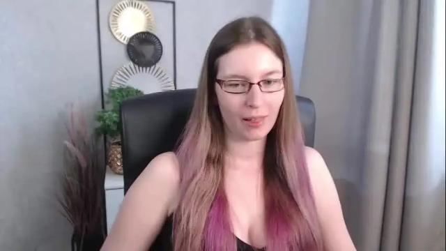 Image 2 of emma_lust94 Stream on Chaturbate on 26 days ago