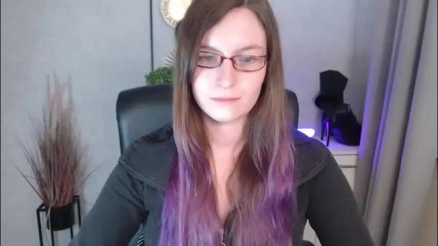 Image 12 of emma_lust94 Stream on Chaturbate on 1 month ago
