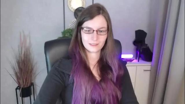 Image 3 of emma_lust94 Stream on Chaturbate on 1 month ago