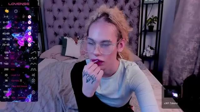 Image 11 of emma_millss_ Stream on Chaturbate on 19 months ago