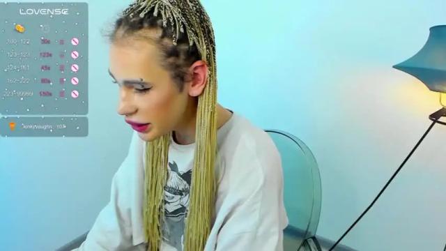 Image 11 of emma_millss_ Stream on Chaturbate on 18 months ago