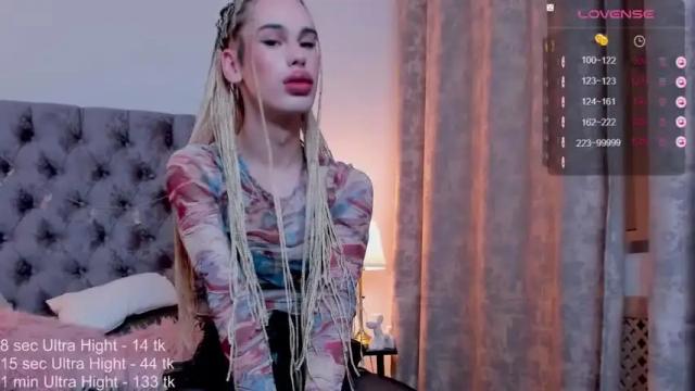 Image 11 of emma_millss_ Stream on Chaturbate on 19 months ago