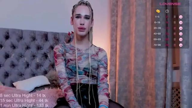 Image 6 of emma_millss_ Stream on Chaturbate on 19 months ago