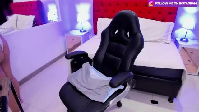 Image 7 of emma_monserratt Stream on Chaturbate on 5 days ago