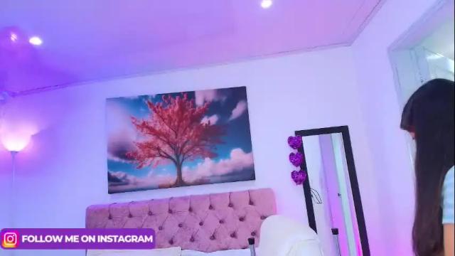 Image 6 of emma_monserratt Stream on Chaturbate on 1 month ago