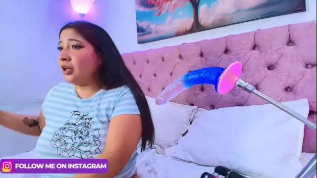 Image 8 of emma_monserratt Stream on Chaturbate on 1 month ago