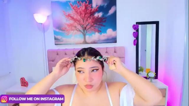 Image 11 of emma_monserratt Stream on Chaturbate on 1 month ago