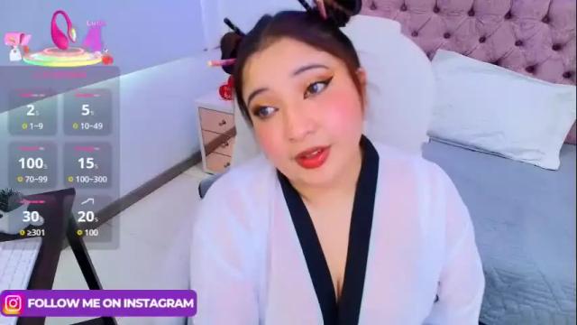 Image 3 of emma_monserratt Stream on Chaturbate on 1 month ago