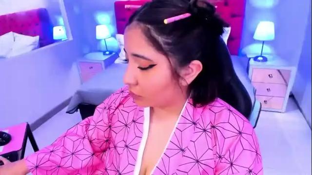 Image 12 of emma_monserratt Stream on Chaturbate on 29 days ago