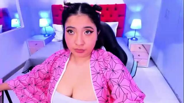 Image 6 of emma_monserratt Stream on Chaturbate on 29 days ago