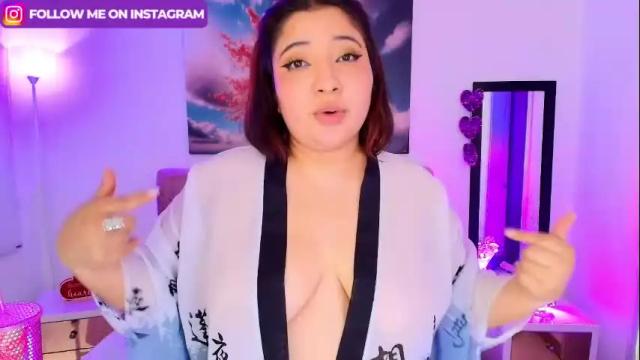 Image 11 of emma_monserratt Stream on Chaturbate on 18 days ago