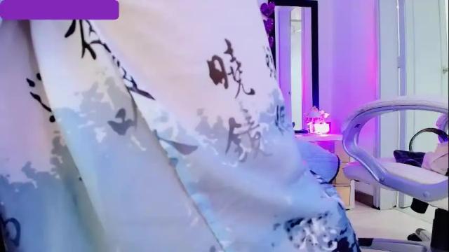 Image 6 of emma_monserratt Stream on Chaturbate on 16 days ago