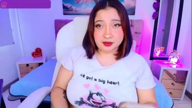 Image 6 of emma_monserratt Stream on Chaturbate on 12 days ago