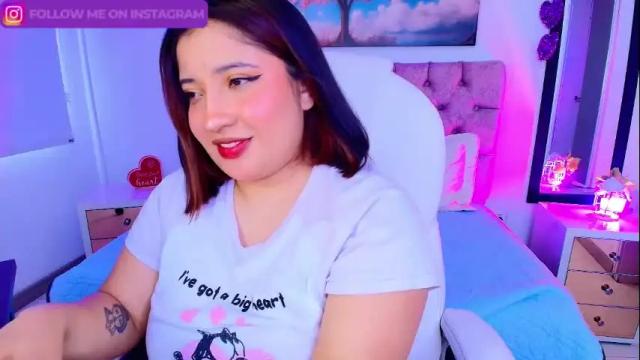 Image 8 of emma_monserratt Stream on Chaturbate on 12 days ago