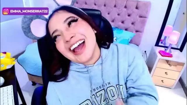 Image 3 of emma_monserratt Stream on Chaturbate on 1 month ago