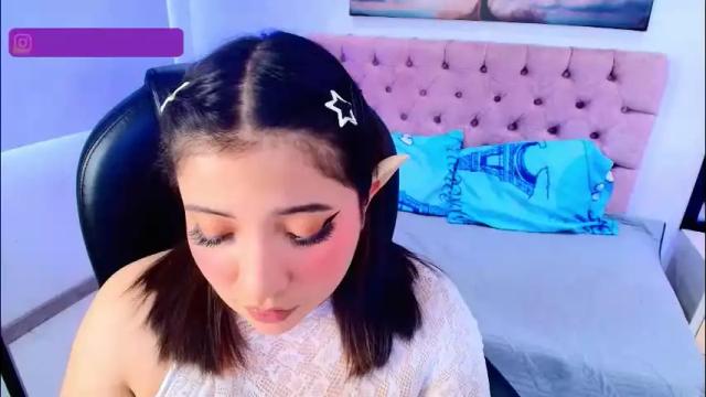 Image 7 of emma_monserratt Stream on Chaturbate on 11 days ago