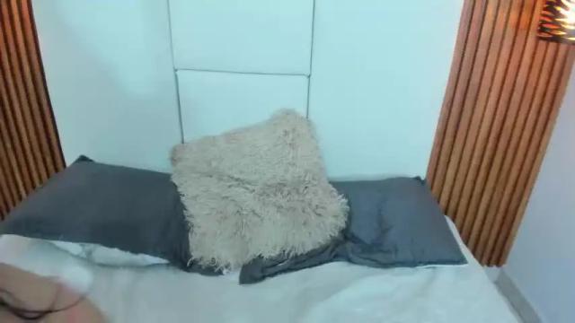 Image 3 of emma_mullens Stream on Chaturbate on 17 months ago