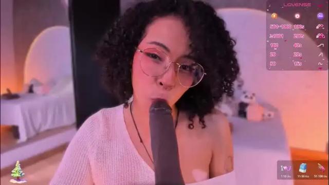 Image 2 of emma_nakamura Stream on Chaturbate on 1 month ago