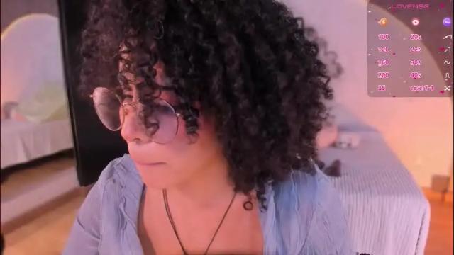 Image 2 of emma_nakamura Stream on Chaturbate on 1 month ago