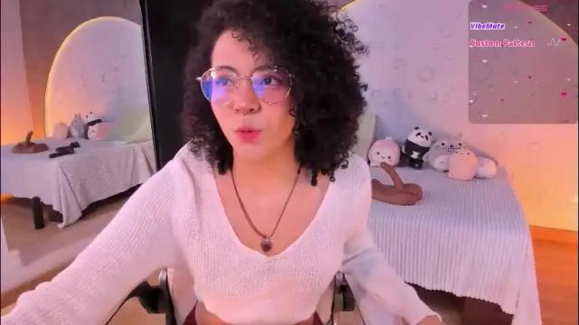 Image 2 of emma_nakamura Stream on Chaturbate on 1 month ago