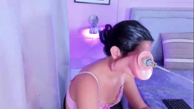 Image 12 of emma_payton Stream on Chaturbate on 3 months ago