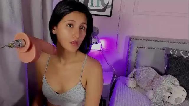 Image 3 of emma_payton Stream on Chaturbate on 2 months ago