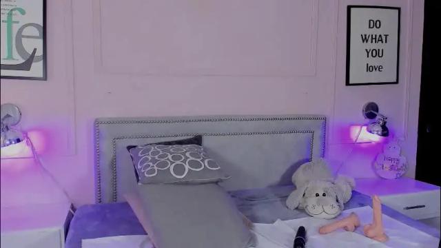 Image 2 of emma_payton Stream on Chaturbate on 2 months ago