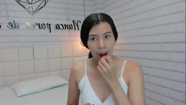Image 2 of emma_petite4u Stream on Chaturbate on 1 month ago