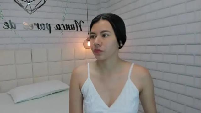 Image 3 of emma_petite4u Stream on Chaturbate on 1 month ago