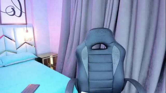 Image 2 of emma_petite4u Stream on Chaturbate on 1 month ago