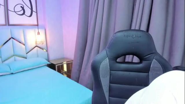 Image 4 of emma_petite4u Stream on Chaturbate on 1 month ago