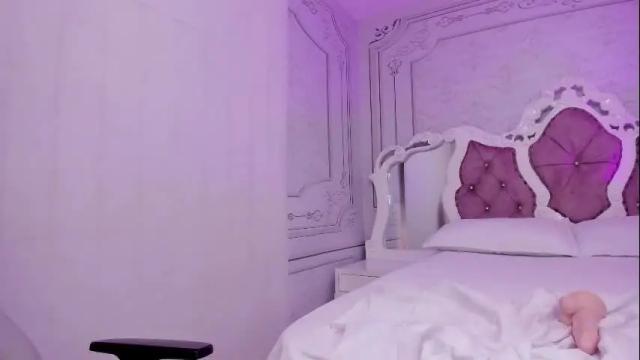 Image 11 of emma_petite4u Stream on Chaturbate on 12 days ago