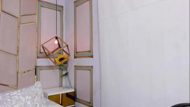 Image 2 of emma_petite4u Stream on Chaturbate on 6 days ago