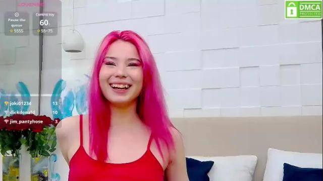 Image 6 of emma_plux Stream on Chaturbate on 1 month ago