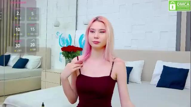 Image 2 of emma_plux Stream on Chaturbate on 13 days ago