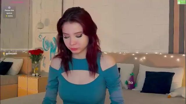Image 3 of emma_plux Stream on Chaturbate on 1 month ago